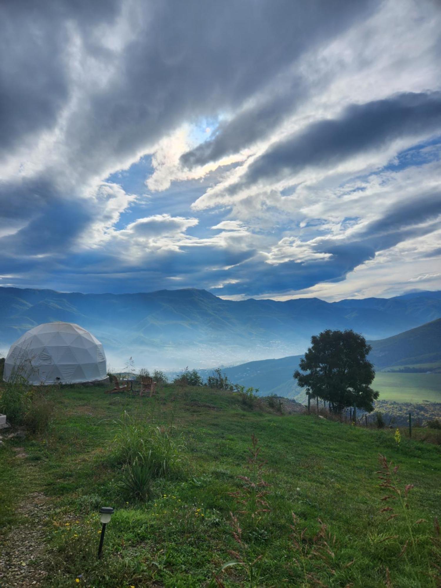 Luxury tent Yenokavan Glamping *